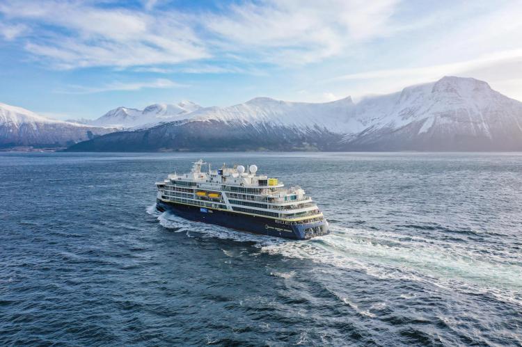 National Geographic fleta un crucero para explorar las regiones árticas más remotas.