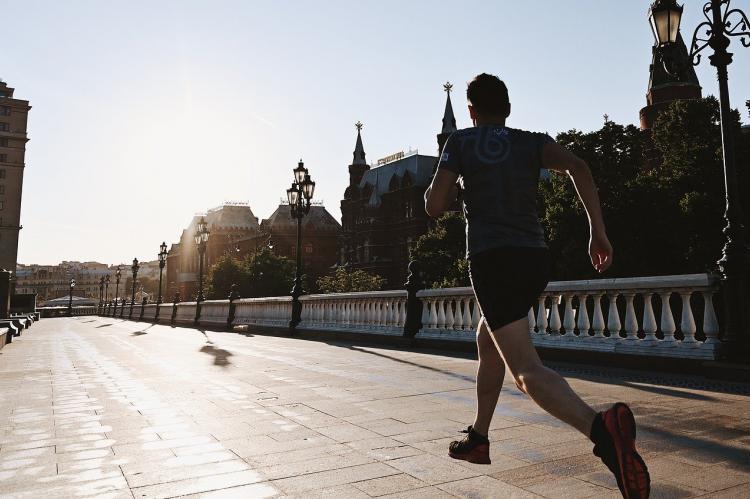 El uso de mascarilla no es obligatorio para ir en bici y correr