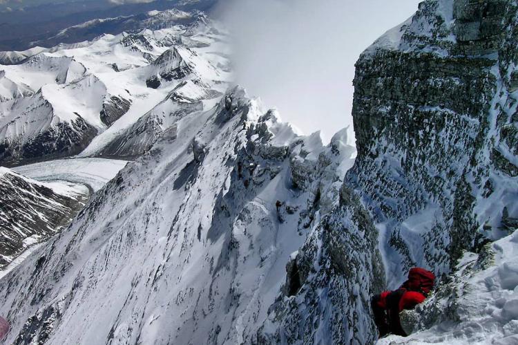 China y Nepal se ponen de acuerdo para que el Everest crezca unos centímetros
