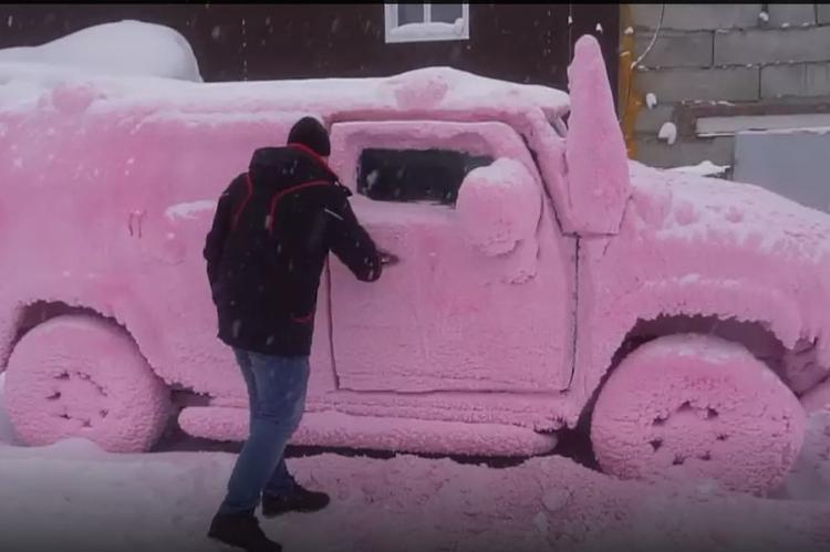 Así quedó el Hummer tras ser lavado a 40 bajo cero.