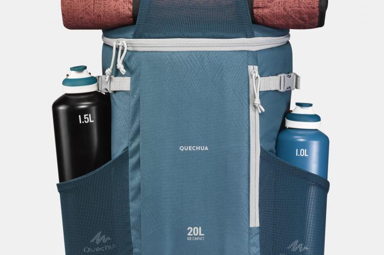 “Quechua Ice Compact”: la mochila isotérmica que mantiene tus bebidas y alimentos frescos