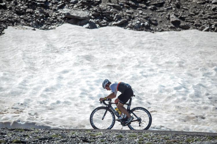 Se disputa la 27 edición de la subida Cicloturista al Veleta
