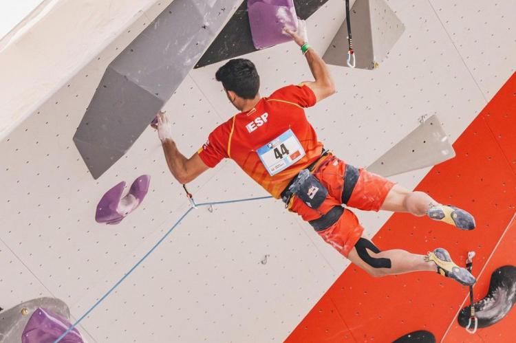 ¿Quién es Alberto Ginés? Ganador del oro en el debut de la escalada como deporte olímpico en Tokio