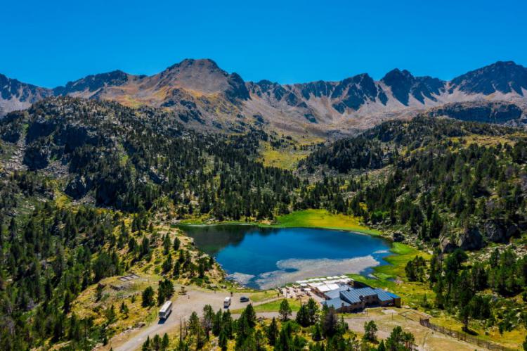 Vista del emblemático Llac de Pessons. 