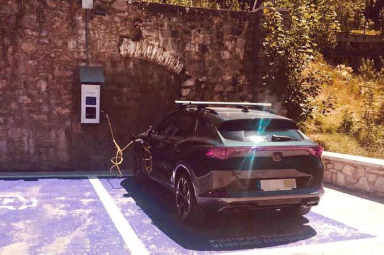 El Balneario de Panticosa contará con dos nuevos puntos de recarga de vehículos eléctricos