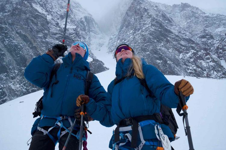 Helly Hansen presenta la chaqueta más cálida, transpirable y funcional de su colección… ¿Y del mercado?
