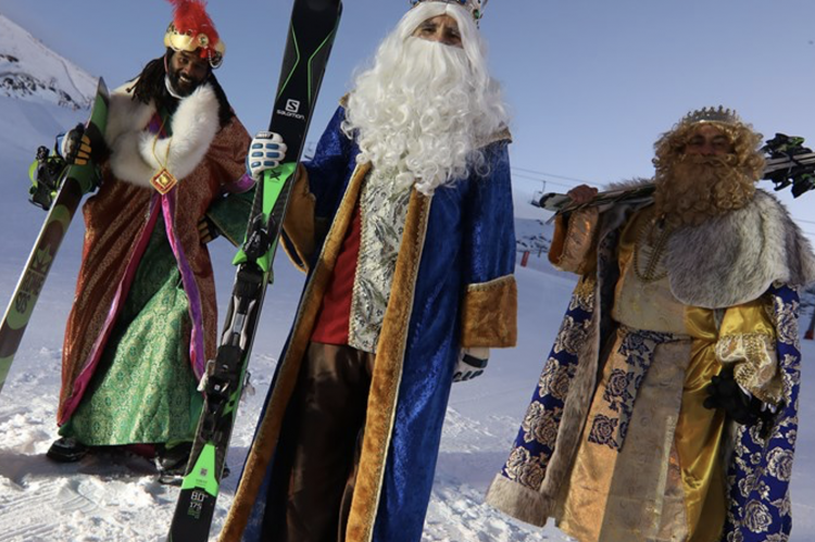 Sus Majestades los Reyes Magos de Oriente en Sierra Nevada.