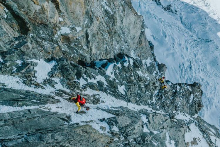 Realizan la primera ascensión invernal de la Directissime en la cara norte de las Grandes Jorasses