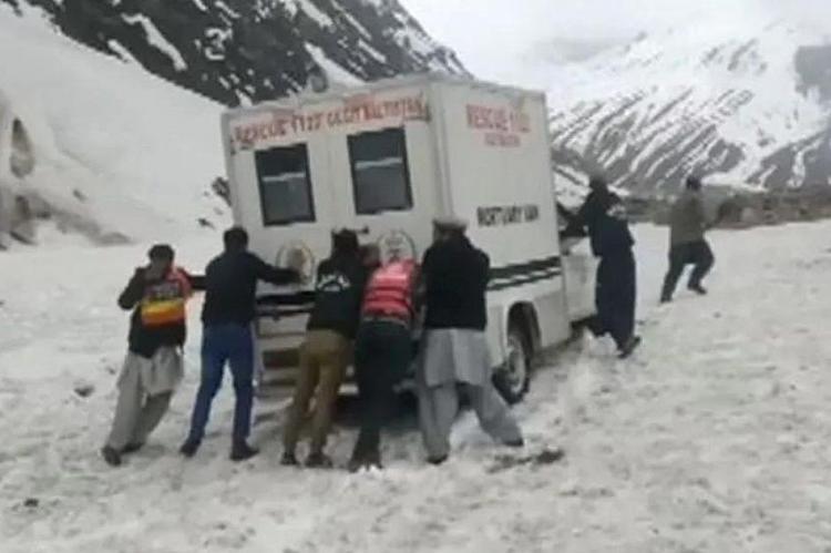 Devastadora avalancha de nieve en Pakistán: al menos 11 fallecidos y 13 heridos