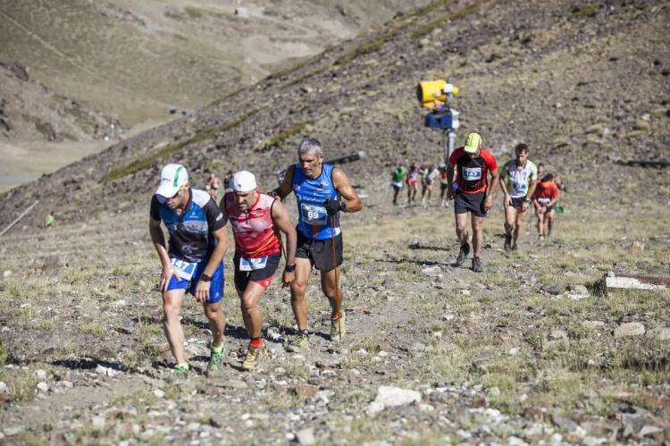 La Copa del Mundo de carreras verticales vuelve a Sierra Nevada
