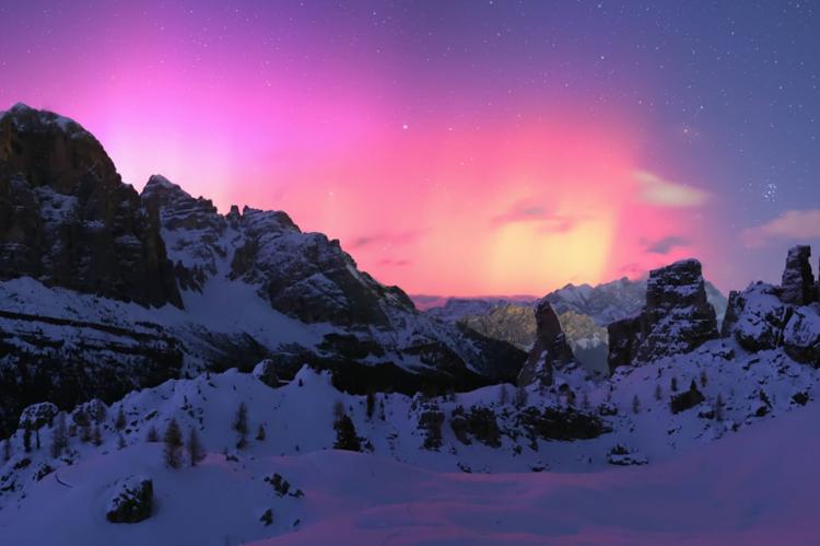 Las auroras boreales Iluminan los cielos de Europa en una noche histórica