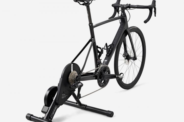 Decathlon presenta el Rodillo Van Rysel D100: Entrenamiento virtual al alcance de todos