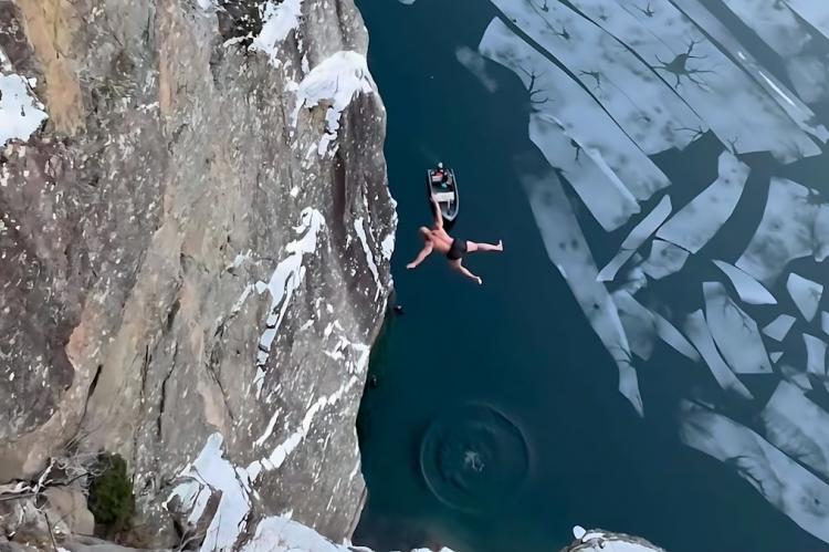 Un vikingo salta al mar desde una altura de 13 pisos y establece el récord de “Death diving”