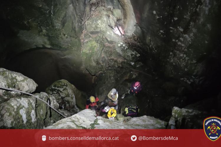 Rescate nocturno de ocho barranquistas exhaustos en un cañón de Mallorca