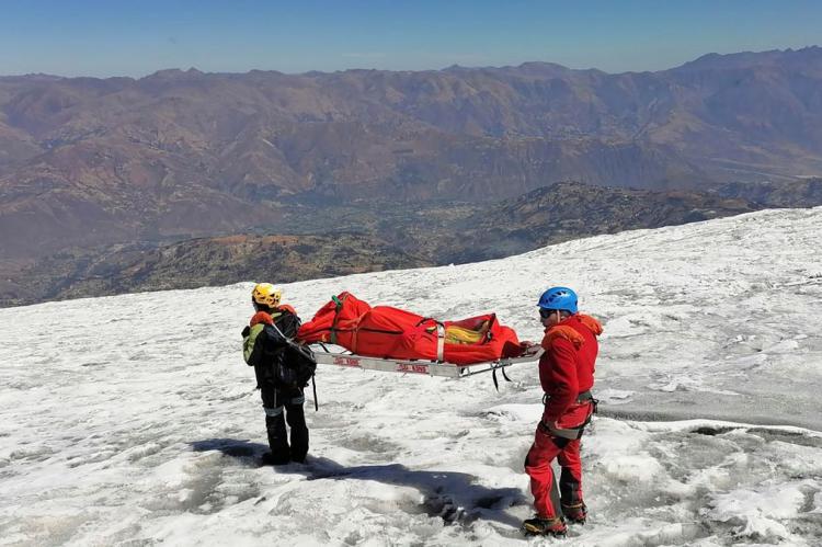Encuentran en el hielo a un alpinista estadounidense momificado desaparecido hace 22 años