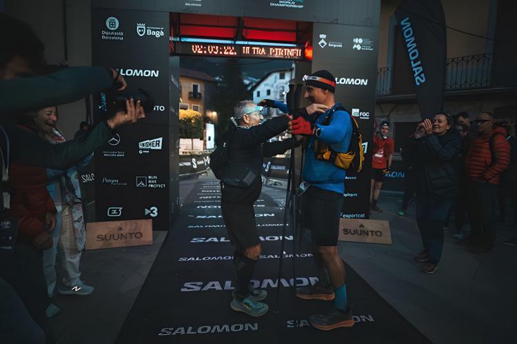 Salomon Ultra Pirineu 2024 celebra a sus finishers con estrellas en los dorsales
