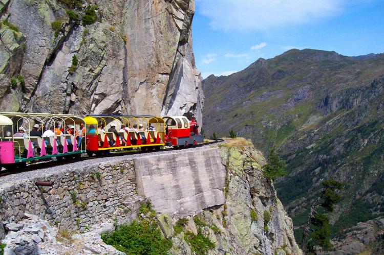 Vive la belleza y cultura de los Pirineos Béarnaises con el tren de Artouste