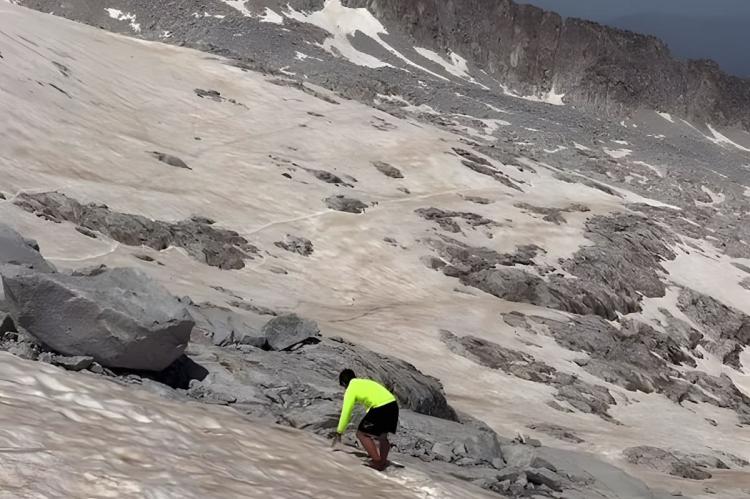 Sin crampones ni casco y en pantalón corto: El vídeo de la última imprudencia en el Aneto