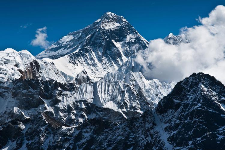 El Everest vuelve a la palestra por la extrema suciedad que presenta 