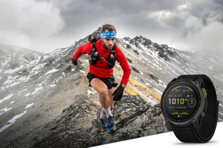 Con una carga solar de 320 horas, navegación avanzada y un diseño ultraligero, el nuevo Garmin Enduro 3 se posiciona como el reloj definitivo para atletas de ultra-resistencia.