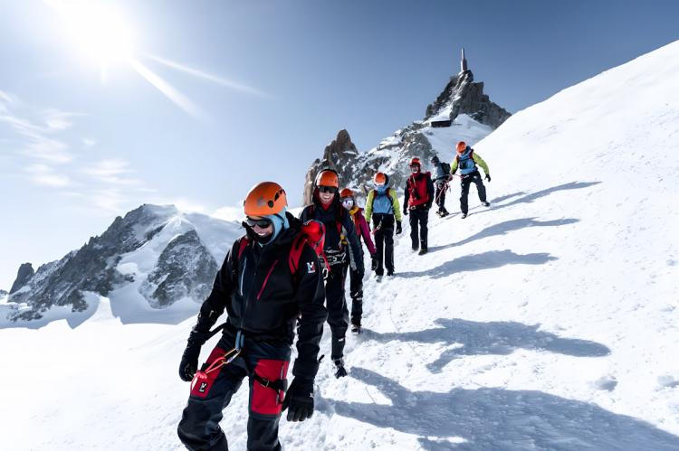 10 consejos esenciales para planificar una actividad segura en la nieve