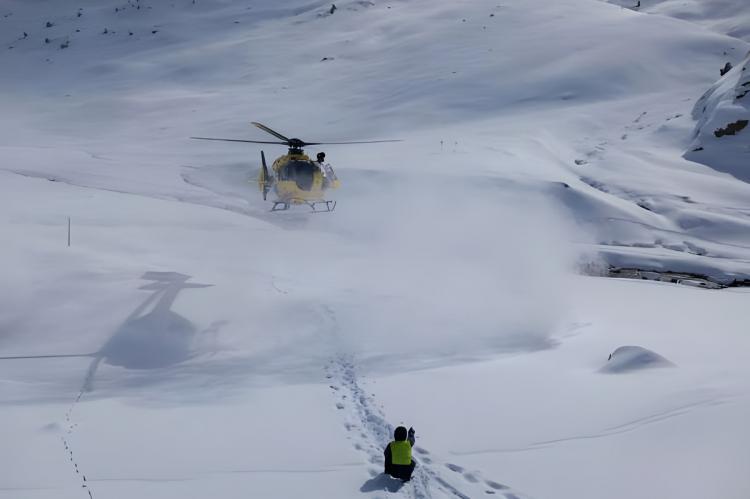 Rescatados dos excursionistas perdidos con raquetas de nieve en las montañas de Queralbs