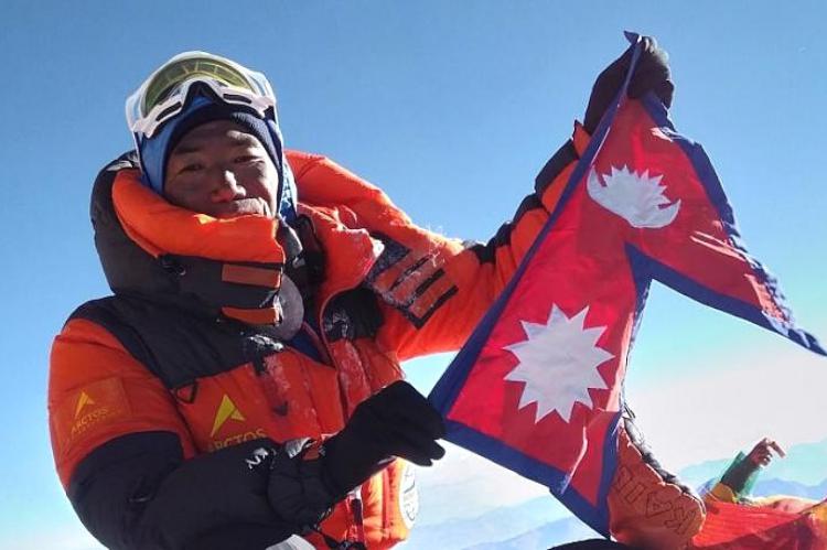 Kami Rita corona el Everest por 31ª vez y amplía su récord histórico
