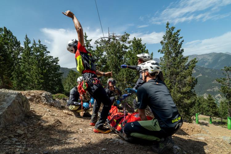 Simulacro en Pal Arinsal para garantizar la seguridad en la Copa del Mundo de BTT
