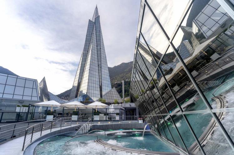 Caldea logra 1,8 millones de beneficio en 2024 y anuncia por fin su hotel en la torre