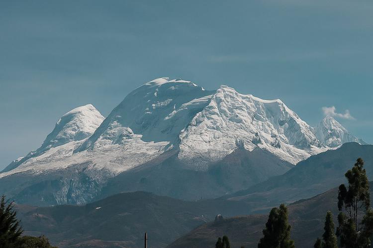  Rescatados tres montañeros españoles en el Huascarán: uno sufre ceguera temporal por el sol