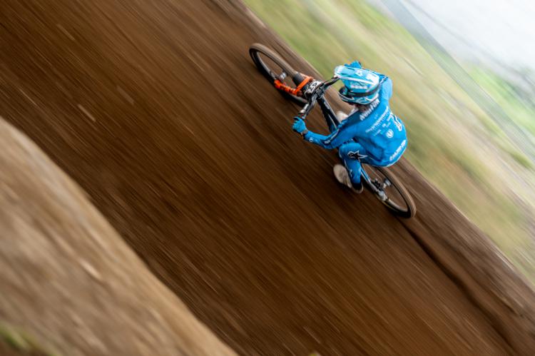 Bruni y Seagrave brillan en el descenso de la Copa del Mundo UCI MTB de Pal Arinsal