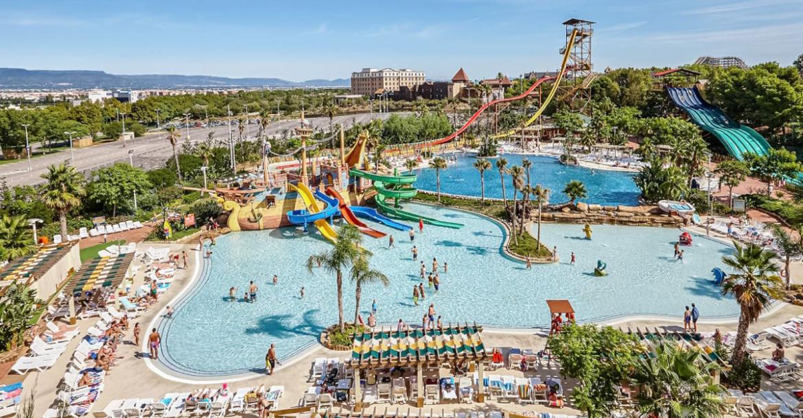 Los 10  mejores parques de atracciones para escaparse este verano